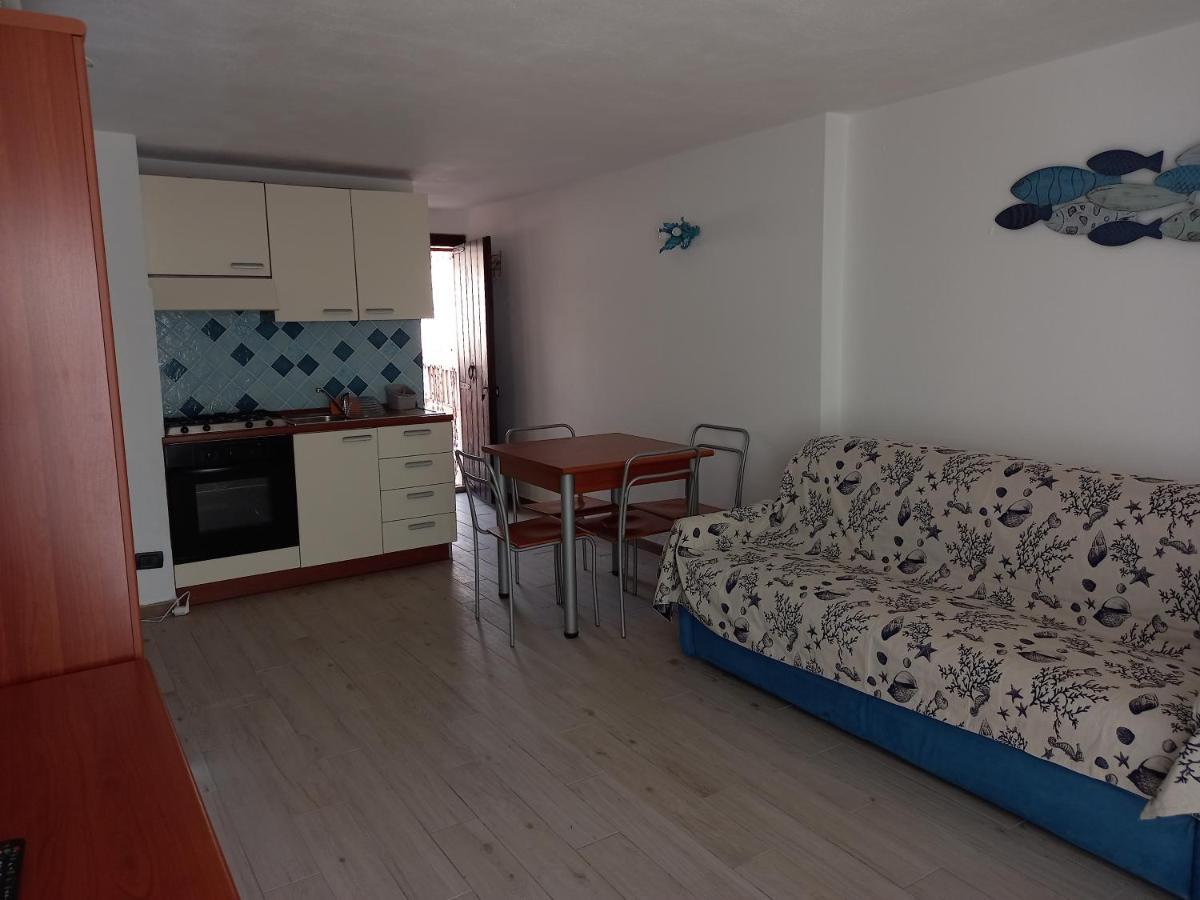 Lucky Apartment Golfo Aranci Exterior foto